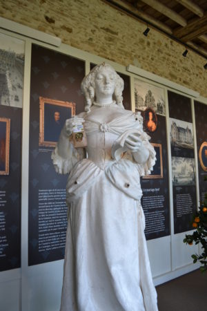 Sculpture de Madame de Sévigné, Musée des Rochers