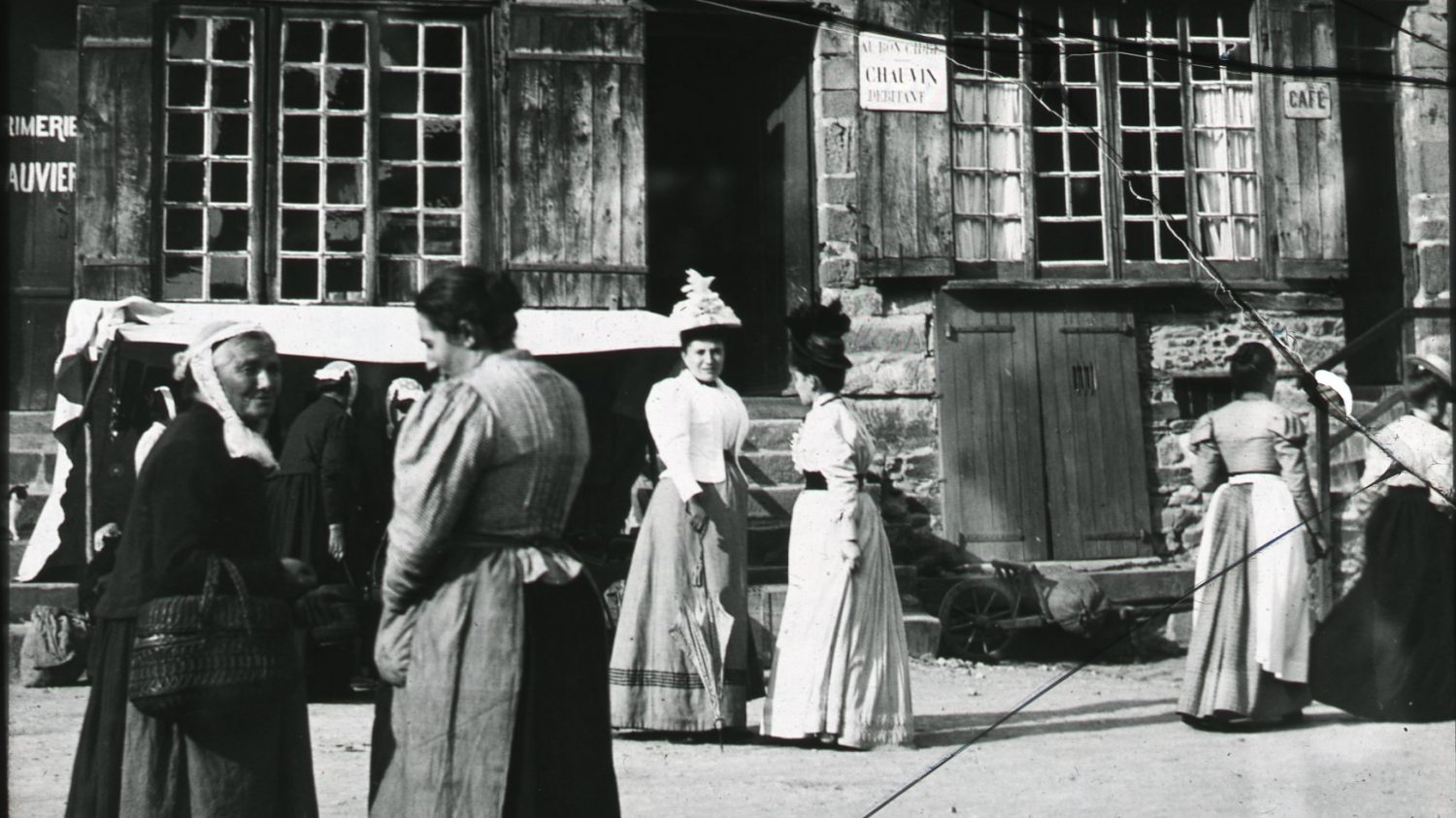 Place de la République, Centre des archives de Vitré communauté, 41 Num, Fonds Privé.
